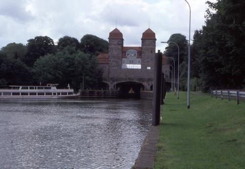 Wasser-Weg-Kreuzung Weser-Mittellandkanal bei Minden