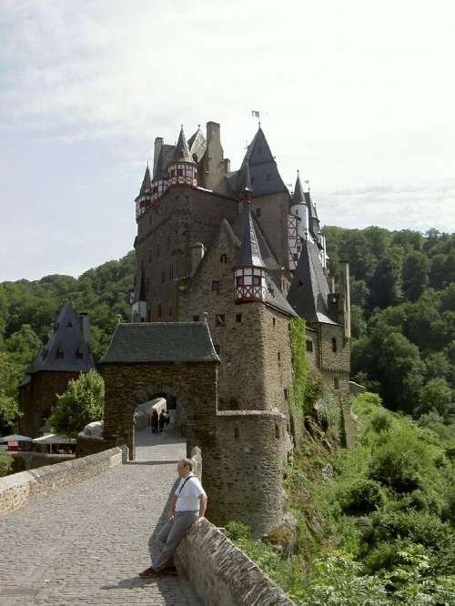 Burg Elz