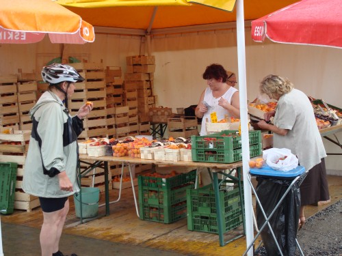 Wachaür Marillen Strassenverkauf bei Spitz