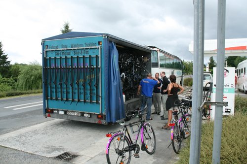 Ankunft in Martel mit Bike und Bus