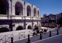 Eine der zahlreichen römischen Arenen von Arles