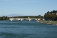 die Pont de Avignon bzw Ste Benezet