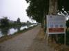 Garonne mit Hinweisschild für Radler