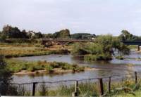 Freiberger Mulde mit Eisenbahnbrücke