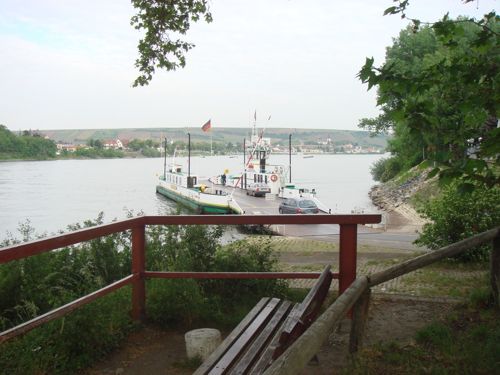 Rheinfähre bei Trebur