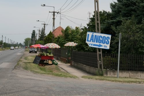 am Strassenrand Melonen und Gemüse