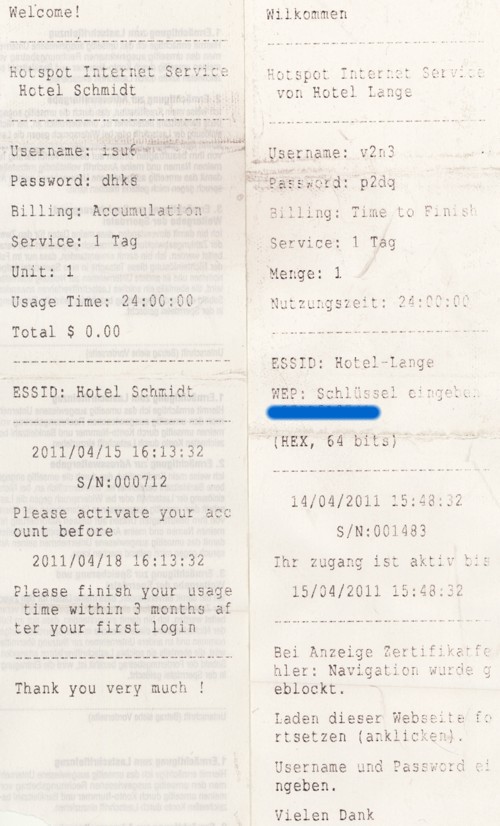 zwei Zettel mit den Zugangsdaten zum WLAN